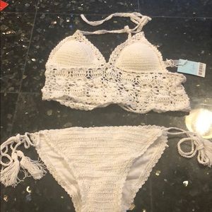 Cupshe White bathing suit